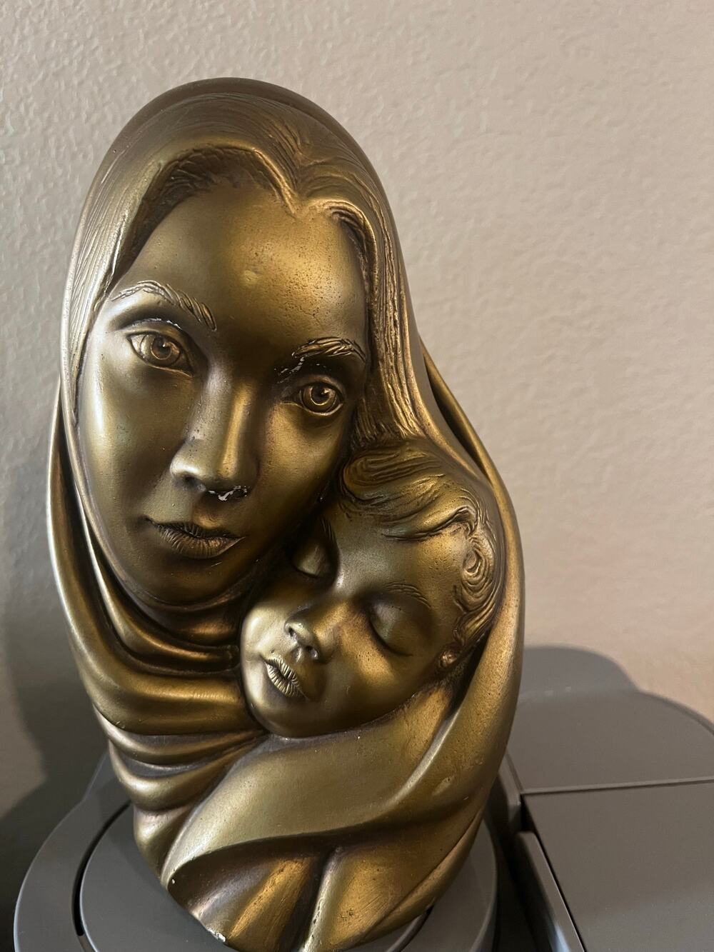 Vintage 1968 Marie Brower Madonna & Child Chalkware Sculpture – ESCO